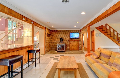East Stroudsburg Casa | Villa de lujo, PISCINA PRIVADA DE 36 '/ Tina caliente / Sala de juegos
