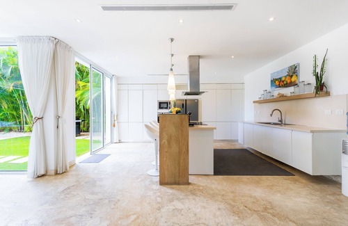 Bavaro Villa | Luxury Villa Waterfall - Pool & BBQ