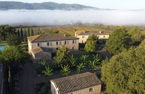 Buonconvento Villa | Luxury Villa + Winery + Pool in Tuscany