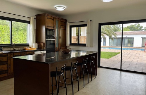 Ponta Delgada Chalet De Esquí | Luxury villa with ample spaces, garden and swimming pool.