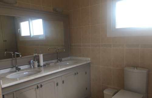 Kyrenia Villa | Villa de lujo con vistas al mar ya la montaña
