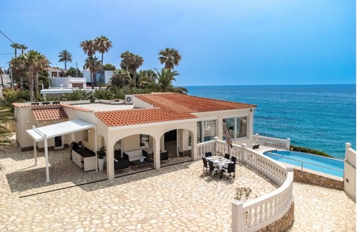Coveta Fuma Casa | Villa de lujo con piscina privada, directamente sobre el mar, escaleras al mar y.