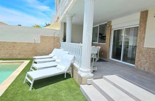 Los Cristianos Villa | Luxury villa with private pool and cinema by Vapagó Tenerife