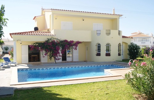 Vale de Carro Villa | Villa de lujo, con jardín y piscina privada, aire acondicionado, wifi gratis, cerca de la playa