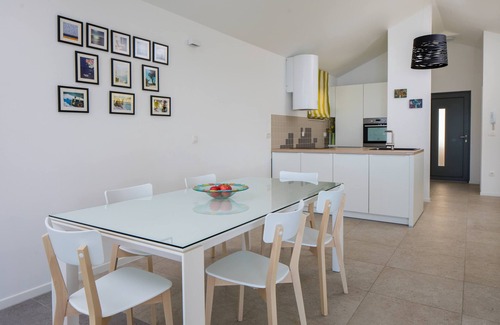 Razanj Villa | Villa de lujo - Piscina privada climatizada, a 20 m de playa privada, vista increíble!