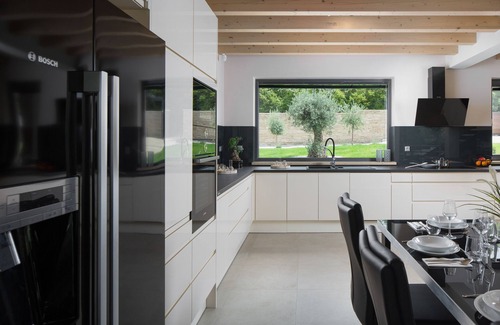 Jursici Casa | Luxury villa with heated outdoor pool and maximum privacy