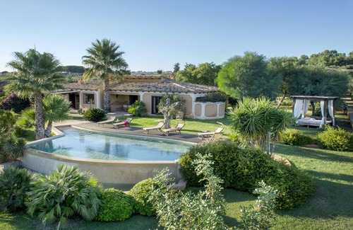 Castelvetrano Villa | Villa de lujo con piscina 8 plazas jardín privado