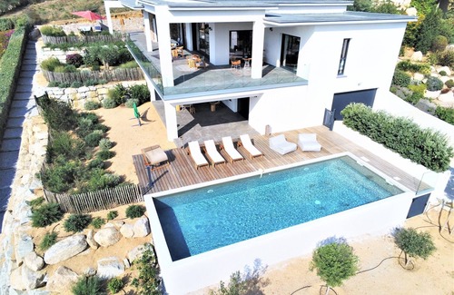 Grosseto-Prugna Villa | Villa de lujo con piscina muy hermosa vista al mar en el Golfo de Ajaccio