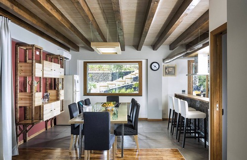 Nicolosi Villa | Villa en Nicolosi con 4 habitaciones, capacidad 11