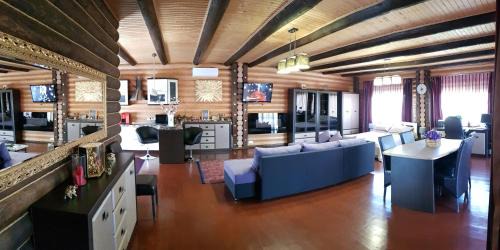 Chernovtsy Villa | Luxury Villa with pool and sauna