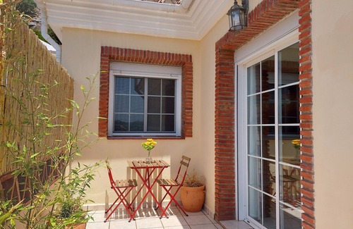Coin Villa | Villa de lujo con piscina privada, nr Málaga y Marbella. 2 + 1 camas (apto opcional).