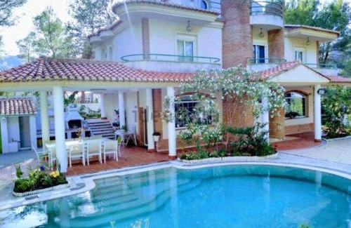 Gilet Villa | Luxury villa with swimming pool in the forest