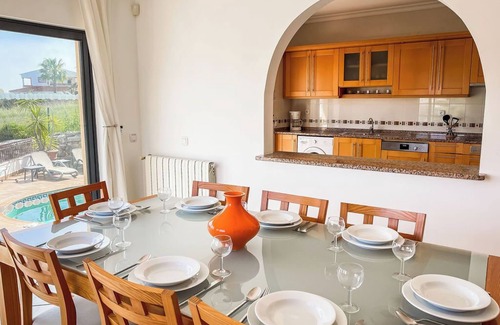 Albardeira Villa | Villa de lujo con vista al mar, piscina climatizada, aire acondicionado, cerca de la playa, puerto deportivo y ciudad