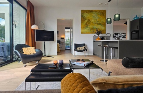 Zeewolde Casa | Villa en Países Bajos con Muelle Privado