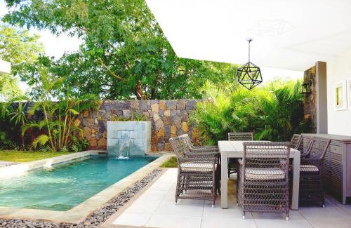 Port Chambly Villa | Luxury Villas at Royal Park