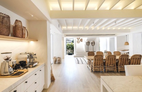 Wagstaffe Casa | Luxury Villas Wagstaffe Tropics (Walk to Beach)