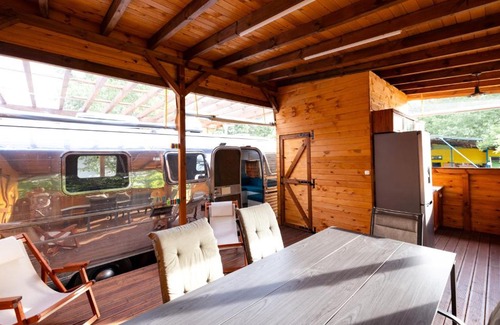 Kiten Otro | Luxury Vintage Airstream RV/Caravan Retro Charm Meets Comfort