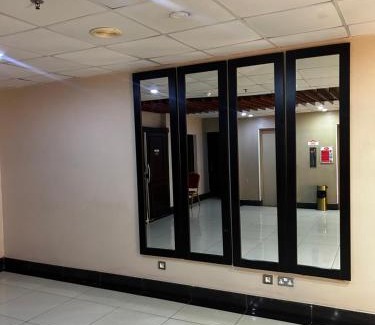 Abuja Hotel | Luxury Vintage Suite