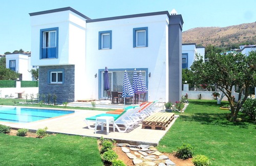 Karabag Villa | Villa privada de lujo VIP de 3 dormitorios con piscina privada.