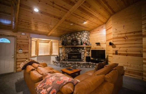 Summit Estates Apartamento | Luxury w Spa Foosball Near Summit - DeCarlo House