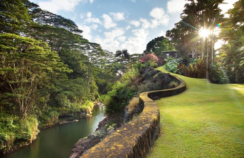 Hilo Casa | Luxury Waterfall Oasis: The Falls at Reed's Island