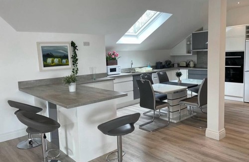 Cortober Apartamento | Luxury Waterfront Apartment
