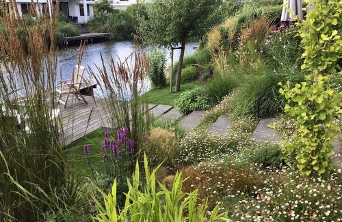 Zeewolde Casa | Luxury waterfront enjoyment - your dream vacation starts here!