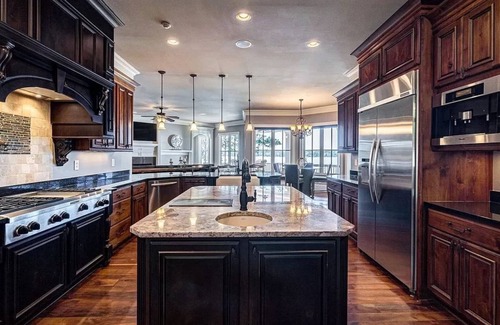 Reynolds Landing Casa | LUXURY WATERFRONT ESTATE PRIME SUMMER DATES NOW DISCOUNTED DUE TO CANCELLATION!