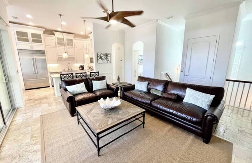 Homosassa Casa | Luxury Waterfront Pool Home w/spa & deep canal