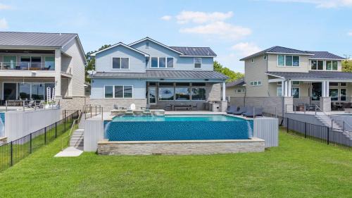 Kingsland Casa | Luxury Waterfront Pool Hot Tub Boat Slips