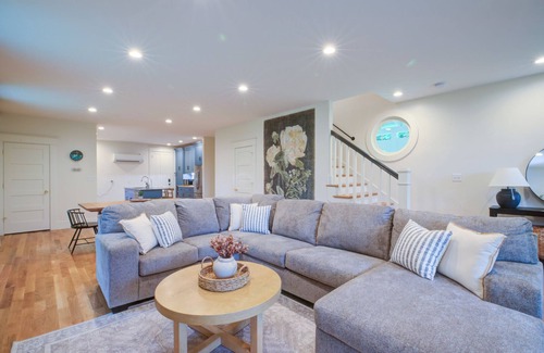 Harrods Creek Casa | Luxury Waterfront Retreat, Louisville