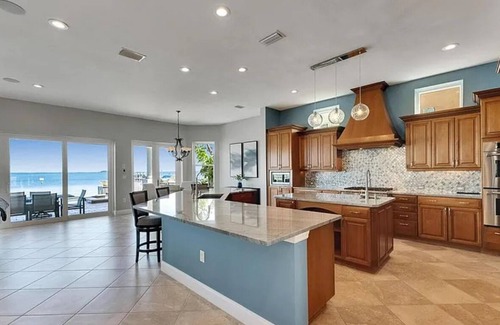 Balm Casa | Luxury Waterfront Paradise in Apollo Beach