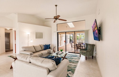Punta Gorda Villa | Luxury Waterfront Villa/Sleeps 8/Heated Saltwater Pool/Dock/Fishing