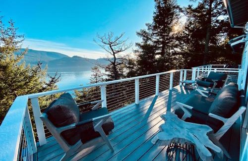 Eastsound Casa | Luxury Waterfront & Views, Private Beach, Golfing