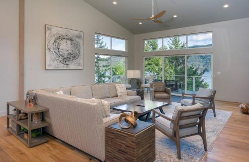 Eastsound Casa | Luxury Waterfront & Views, Private Beach, Golfing