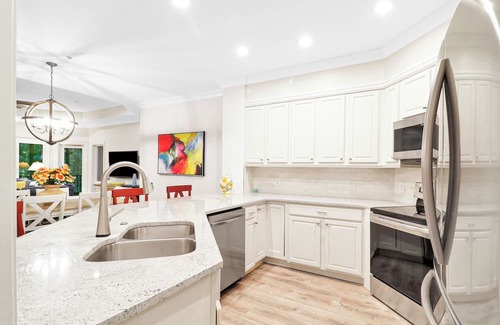 Palmetto Dunes Villa | Luxury Wendover Dunes villa, steps to ocean