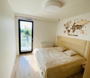 Czyzyny Apartamento | Luxury White Apartment in Park Lotników