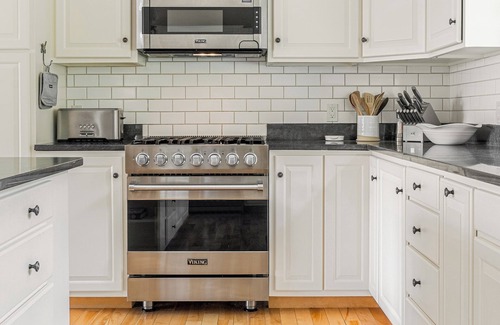 West Hartford Casa | Luxury Countryside Escape - pool, pond, any more!
