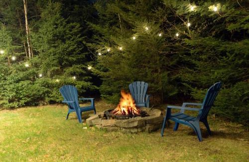 St-Adolphe-d'Howard Chalet De Esquí | Luxury with hot tub 300mbps Wifi Games & more !