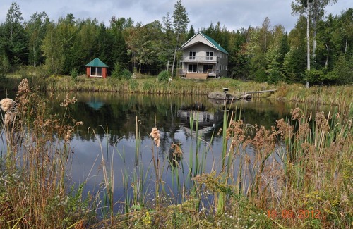 Glenburn Casa | Luxury Wood Resort con acceso al lago, cerca de la ciudad, ideal para familias, duerme 8-12