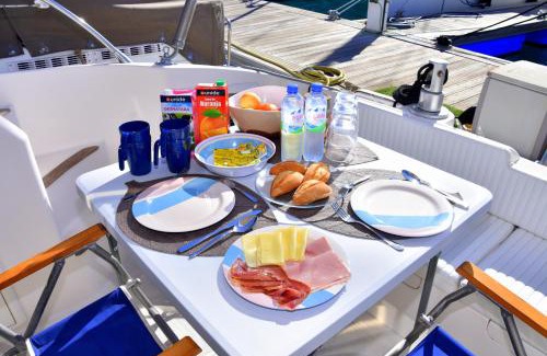 San Miguel de Abona Alquiler De Eote | Luxury Yacht Kamikara