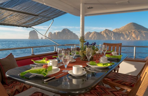 Lomas de Palmira Alquiler De Eote | Luxury Yacht