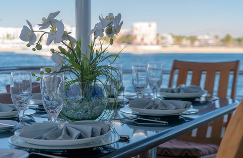 Lomas de Palmira Alquiler De Eote | Luxury Yacht