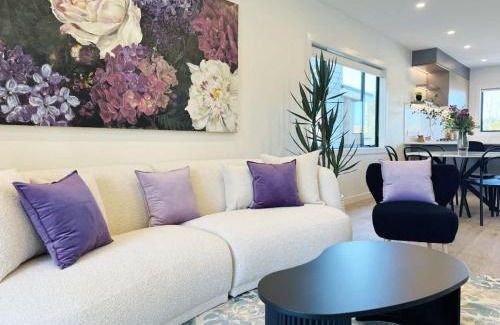 Greenlane Casa | Luxury4B Holiday House in Central Greenlane - ASB showgrounds & Cornwall Park