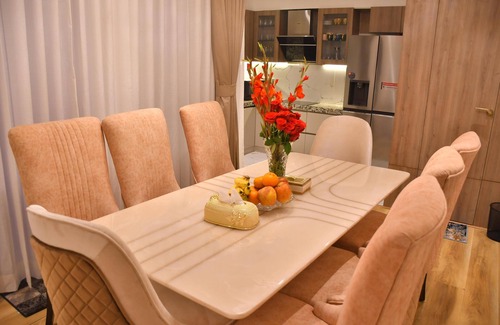 Toli Chowki Casa | Luxuryhouse-3br-free Car & Driver-balcony-wifi