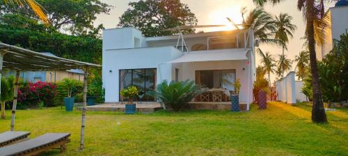 Mtwapa Villa | Luxus Ahadi-Beachfront-Villa mit Pool & Strandzugang bei Mtwapa Mombasa