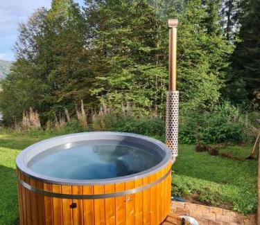 Feldberg Casa | Luxus-Ferienhaus Blockhaus Chalet Nr 1 Toplage am Feldberg mit Sauna, Outdoor-Hottub, Kamin auf 1300m üM