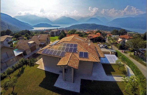 Colico Apartamento | Luxus Ferienwohnung Relax am Comoer See mit Panoramablick, Poolblick in Colico