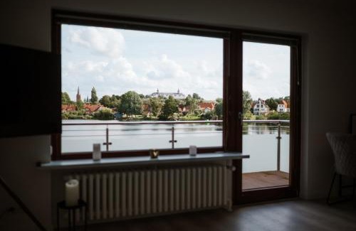 Ploen Apartamento | Luxus mit Seeblick & Privatsteg