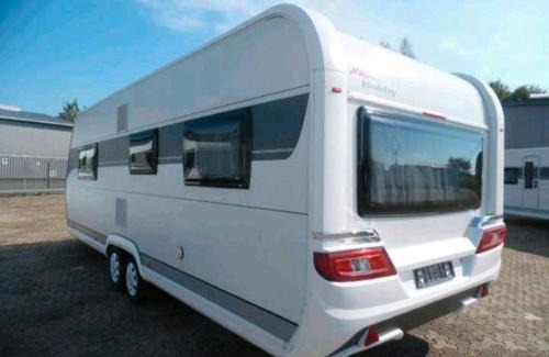 Lauenfoerde Otro | Luxus Wohnwagen zur Vermietung mit AC, Markise, WC und Duschkabine